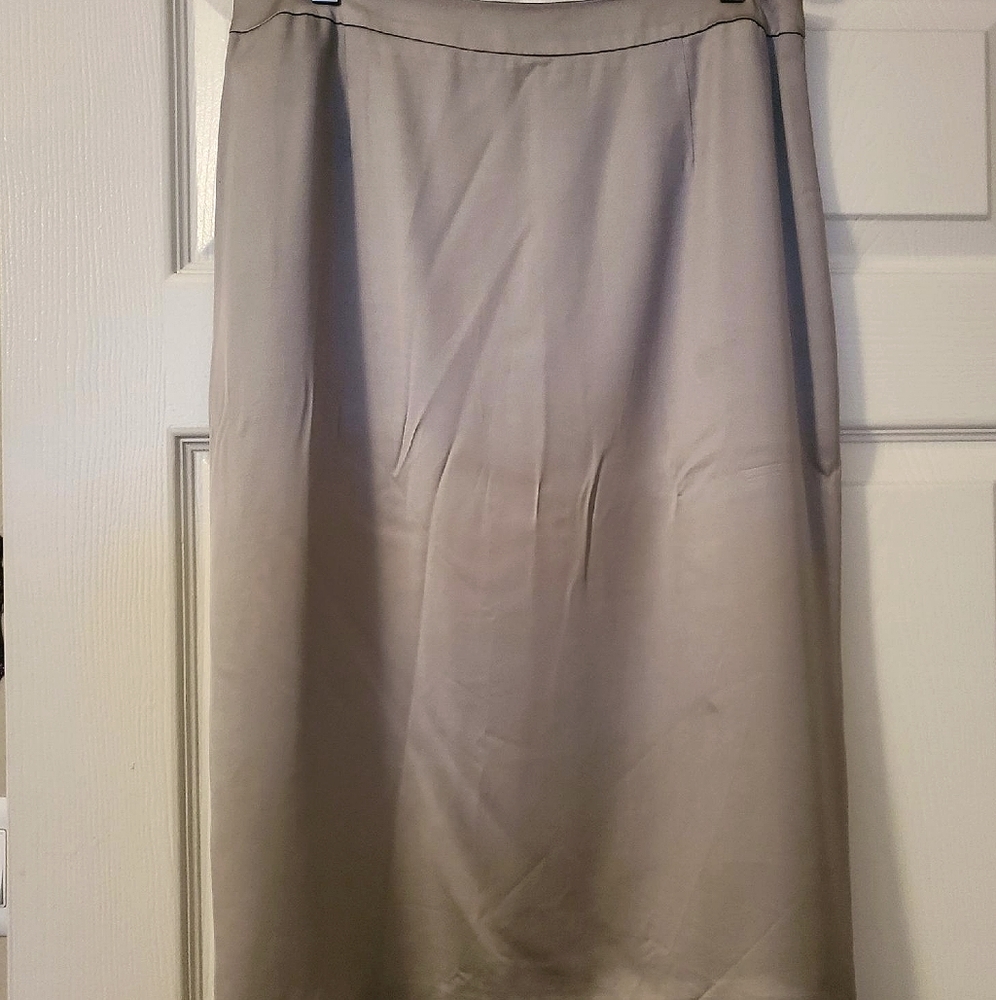 Talbolts light gray size 10 skirt